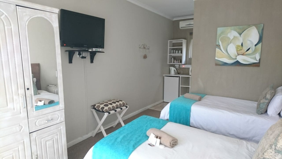 Bedroom 3, Indigo Moon Guesthouse, Ngaka Modiri Molema