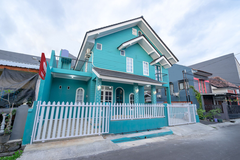 Exterior & Views 1, OYO 2224 Lousiana House, Sleman