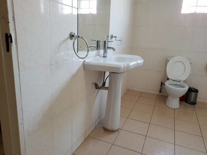 Bathroom 3, Top Lodge, Blantyre City