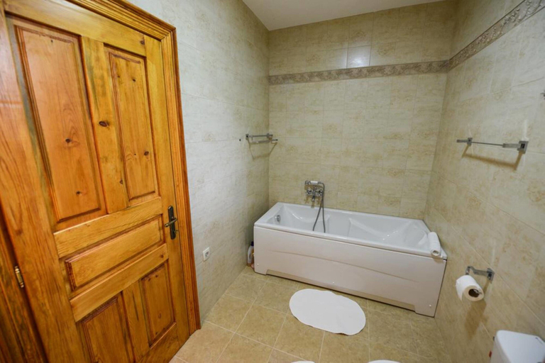 Bathroom 4, Old Stone House Villas