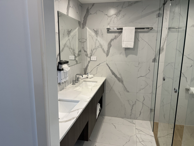 Bathroom 4, Ocean Front at The Entrance, Wyong - South and West