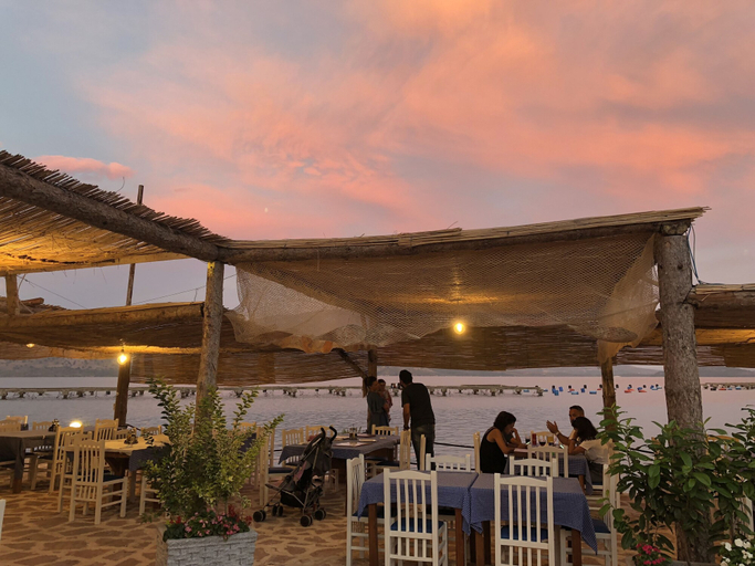 Food & Drinks 4, The Mussel House, Sarandës