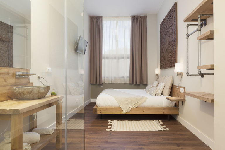 Bedroom 4, Hotel Radha, Barcelona