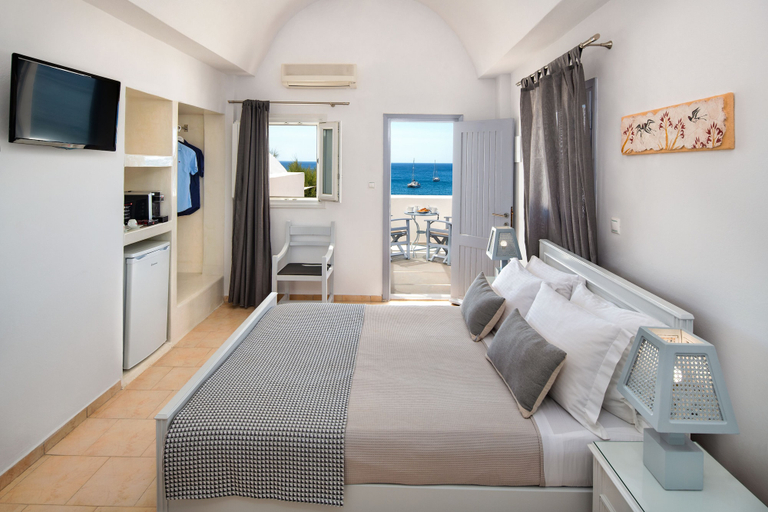 Bedroom 2, Akrotiri Hotel, South Aegean