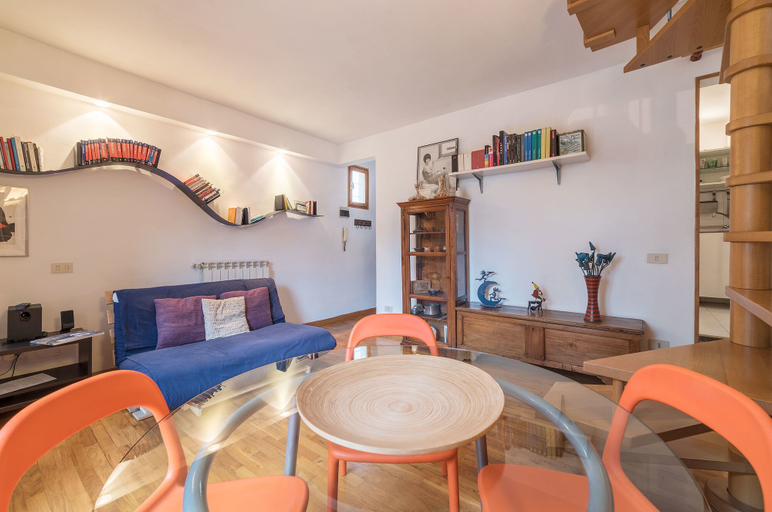 Others 3, Boschetto Peaceful Apartment, Rome