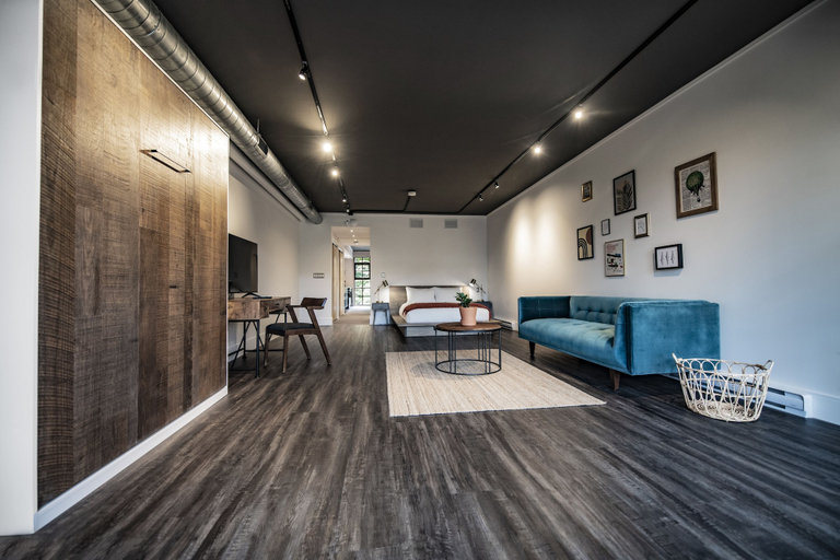 Others 5, Lofts du Village, Les Collines-de-l'Outaouais