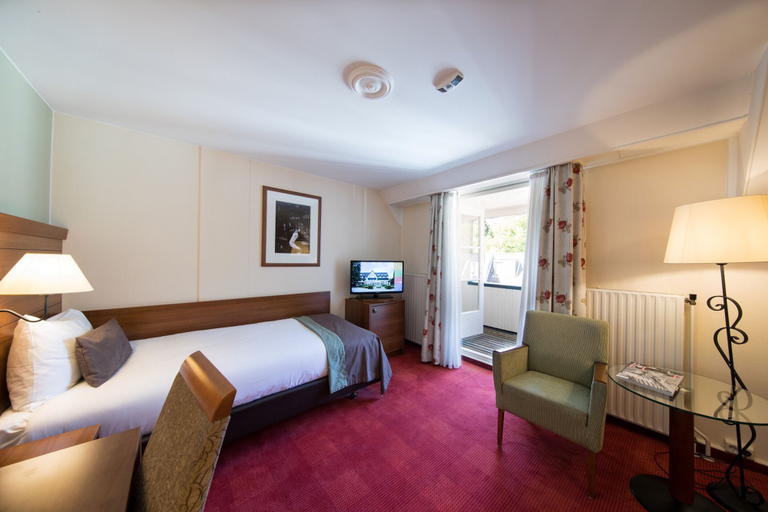 Bedroom 3, Hotel De Bilderberg, Renkum