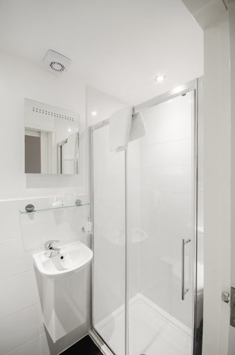 Bathroom 4, Royal West End Hotel, Glasgow