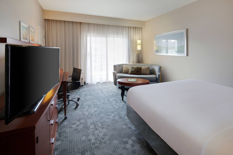 Bedroom 4, Courtyard by Marriott Addison Midway, Dallas