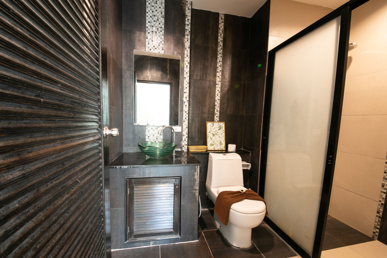 Bathroom, The Ananas Serviced Apartments, Phuket Island