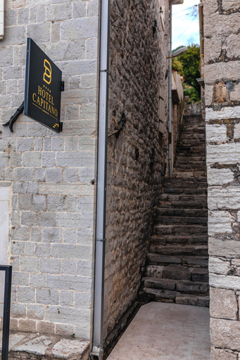 Exterior & Views 2, Boutique Heritage Hotel Blanc & Bleu - Capitano