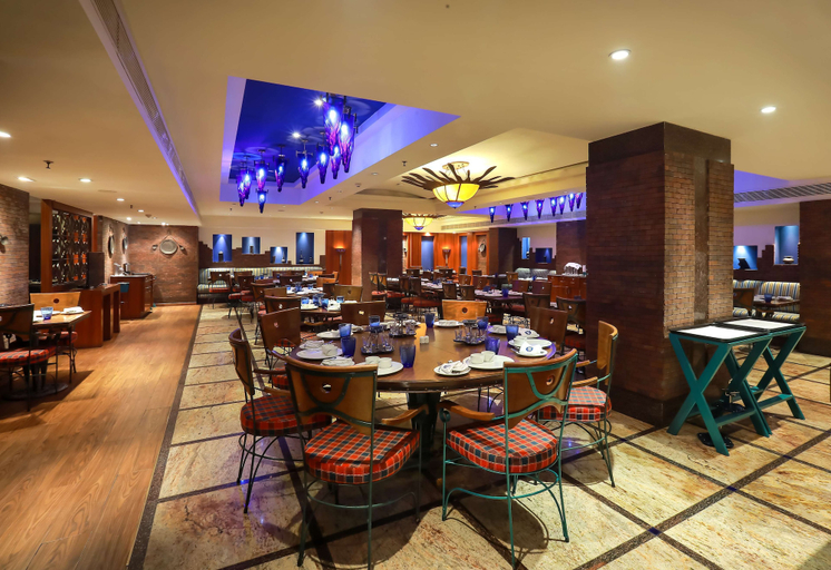 Food & Drinks 4, Radisson Blu Hotel Chennai City Centre, Chennai