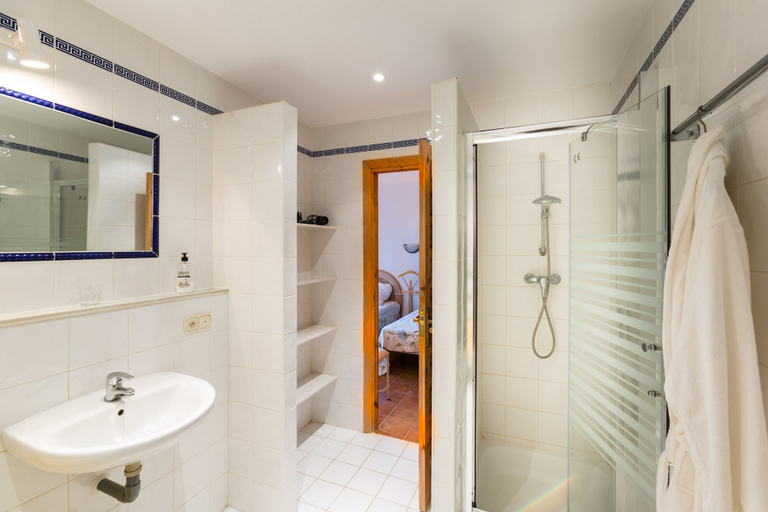 Bathroom 4, Villa Cambodunum, Málaga
