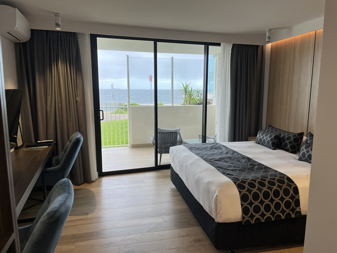 Bedroom 2, Ocean Front at The Entrance, Wyong - South and West