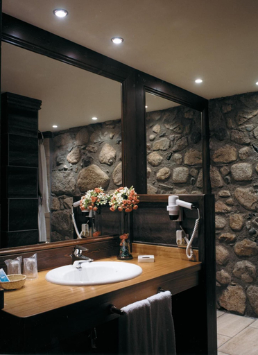 Bathroom 4, Hotel Hospital de Benasque, Huesca