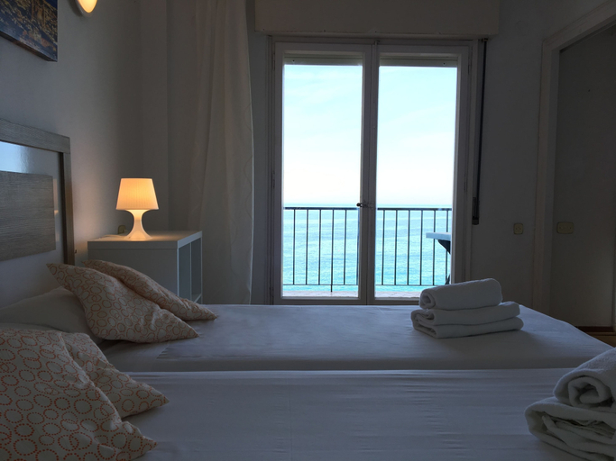 Bedroom 2, Les Terrasses De Cala Llevado, Girona