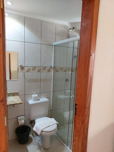 Bathroom 3, Lebanon Praia Hotel, Tramandaí