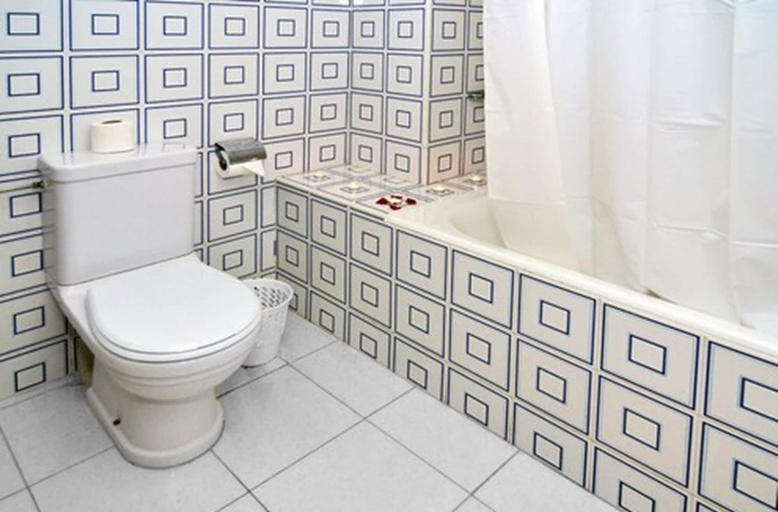 Bathroom 4, Omega Hotel Agadir, Agadir-Ida ou Tanane