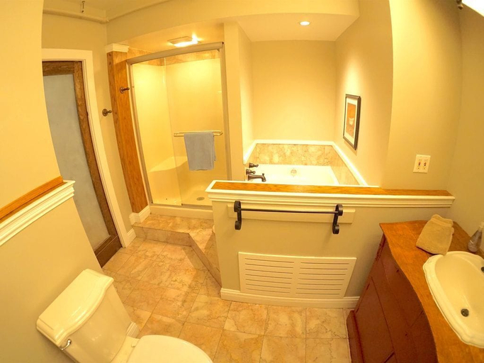 Bathroom 3, Secluded 6 Acre Property near Mountain Road, Rutland