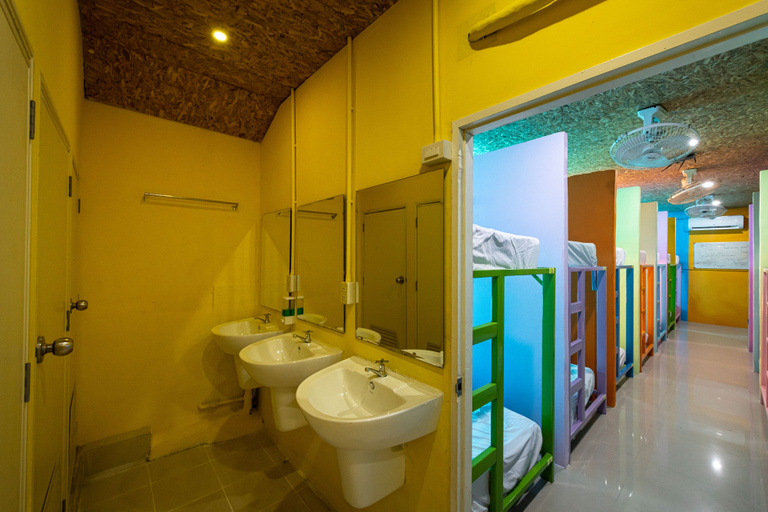 Bathroom 5, myPatong Social Hostel, Pulau Phuket