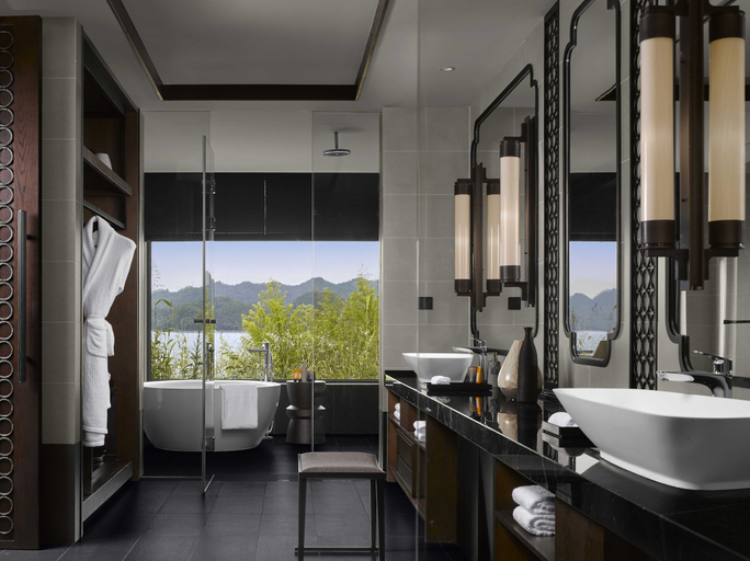 Bathroom 5, Ahn Lan Qiandaohu, Hangzhou