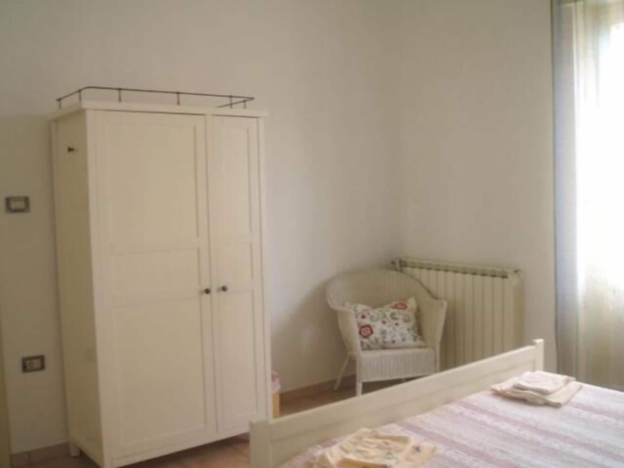 Bedroom 2, Bed & Roses, Pescara