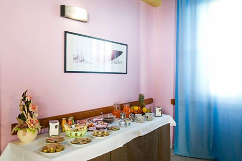 Others 5, Hotel Gemelli, Ravenna