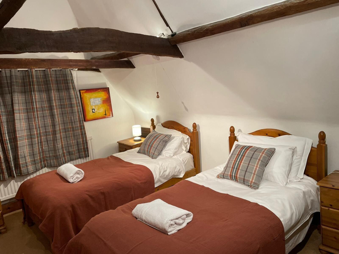 Bedroom 3, Bere Cottage, Kent