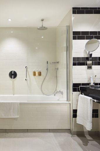 Bathroom 4, The Clermont London, Victoria, London