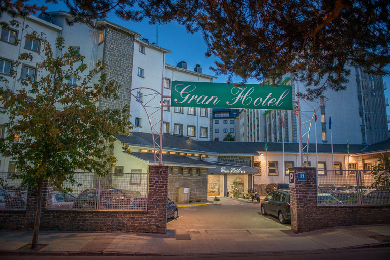 Exterior & Views 2, Gran Hotel De Jaca, Huesca