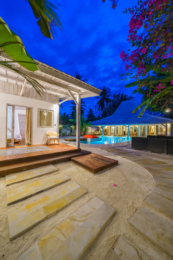 Exterior & Views 4, Villa Merano - 3BR with Huge Pool - Gili Meno, Lombok