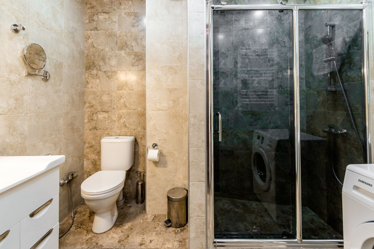 Bathroom 3, Dat Exx Apartments, Tbilisi