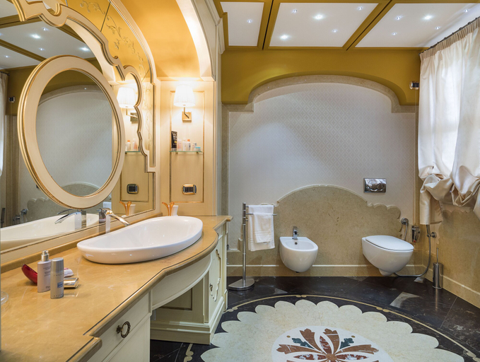 Bathroom 4, Villa Drago Spa, Ragusa