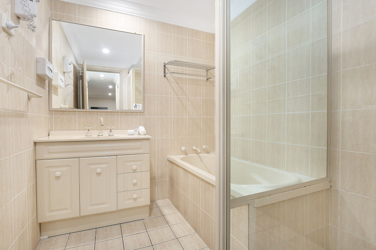 Bathroom 3, Wollongong Serviced Apartments, Wollongong - Inner