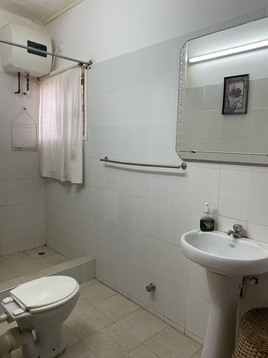 Bathroom, Casablanca Guest Inn, Shama Ahanta East