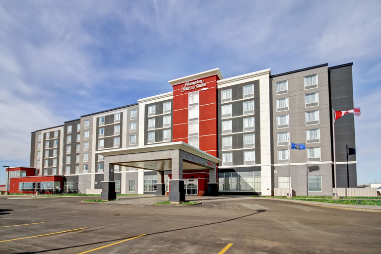Exterior & Views 2, Hampton Inn & Suites by Hilton Medicine Hat, Division No. 1