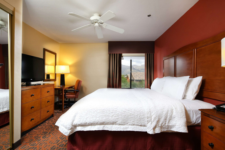 Bedroom 4, Hampton Inn & Suites Tucson-Mall, Pima