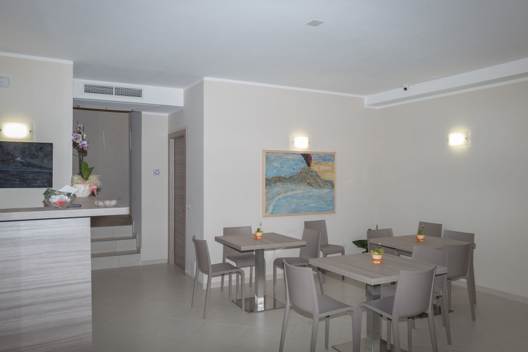 Others 5, Art Suite nel Cuore di Napoli, Napoli
