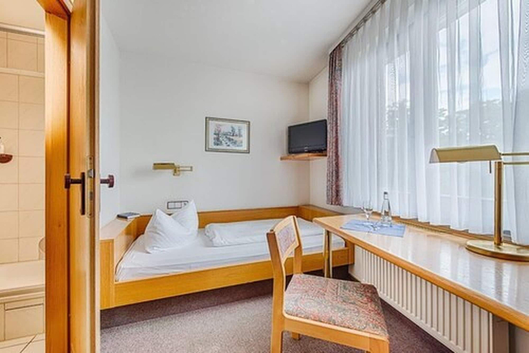 Bedroom 2, Hotel Hasenmayer, Pforzheim