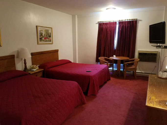 Bedroom 4, Woonsocket Motor Inn, Providence