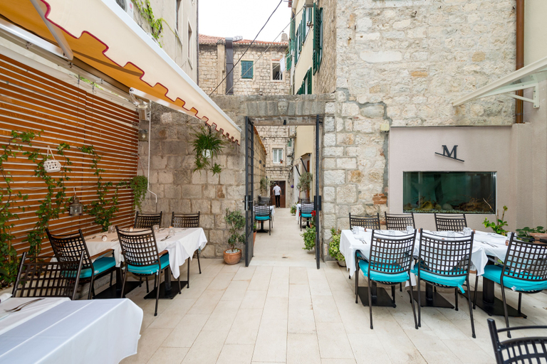 Food & Drinks 5, Makarun Heritage Rooms, Split