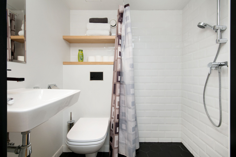 Bathroom 3, Stay Apartments - Near St Olav's Church, Tallinn