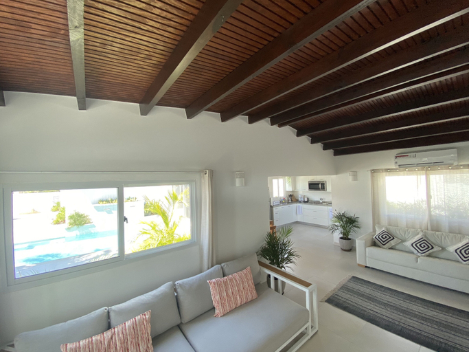 Others 5, Movida Inn Aruba