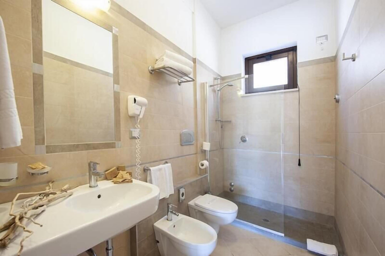 Bathroom 5, Eco Resort Dei Siriti, Matera