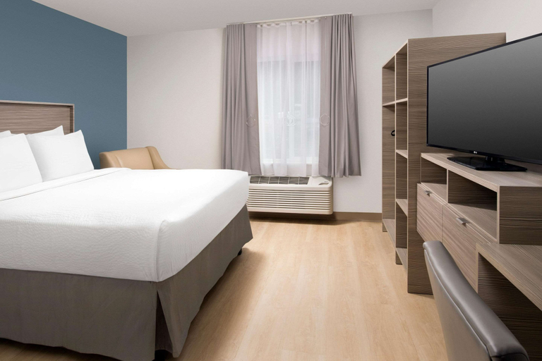 Bedroom 3, WoodSpring Suites Seattle Redmond, King