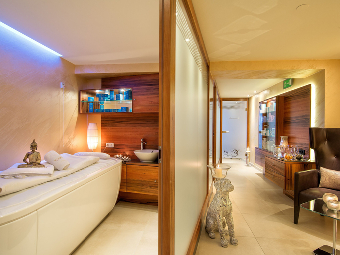Bedroom 5, Tannenhof Alpines Lifestyle Hotel, Sankt Johann im Pongau