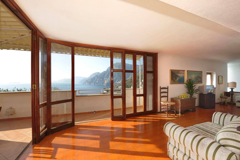 Others 5, Villa Valeria, Salerno