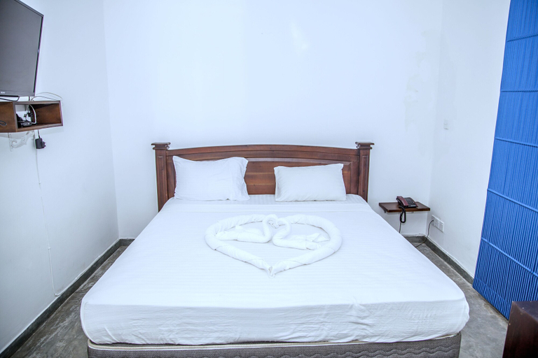 Bedroom 3, GiGi Colombo, Thimbirigasyaya