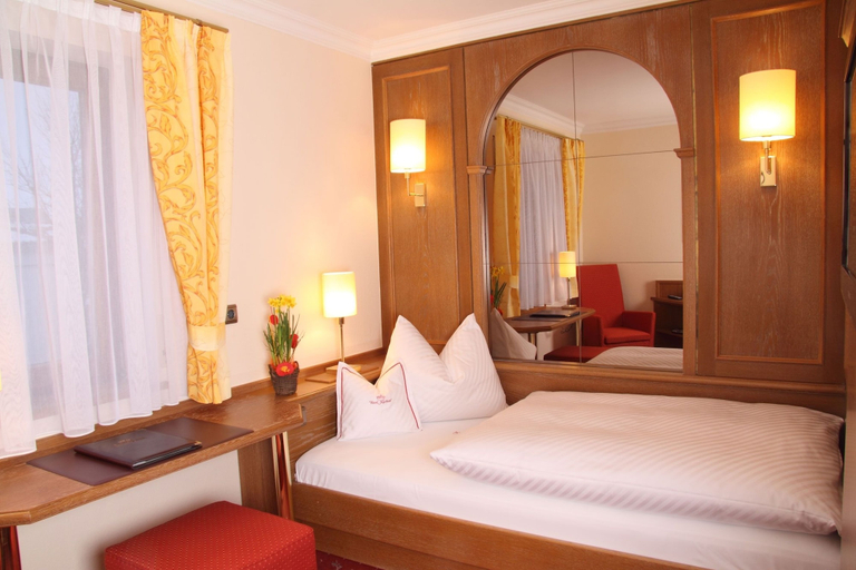Bedroom 4, Hotel am Schloßpark Zum Kurfürst, München