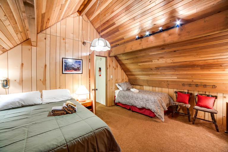Bedroom 2, 27GS - BBQ - Pets Ok - WiFi - Sleeps 8, Whatcom